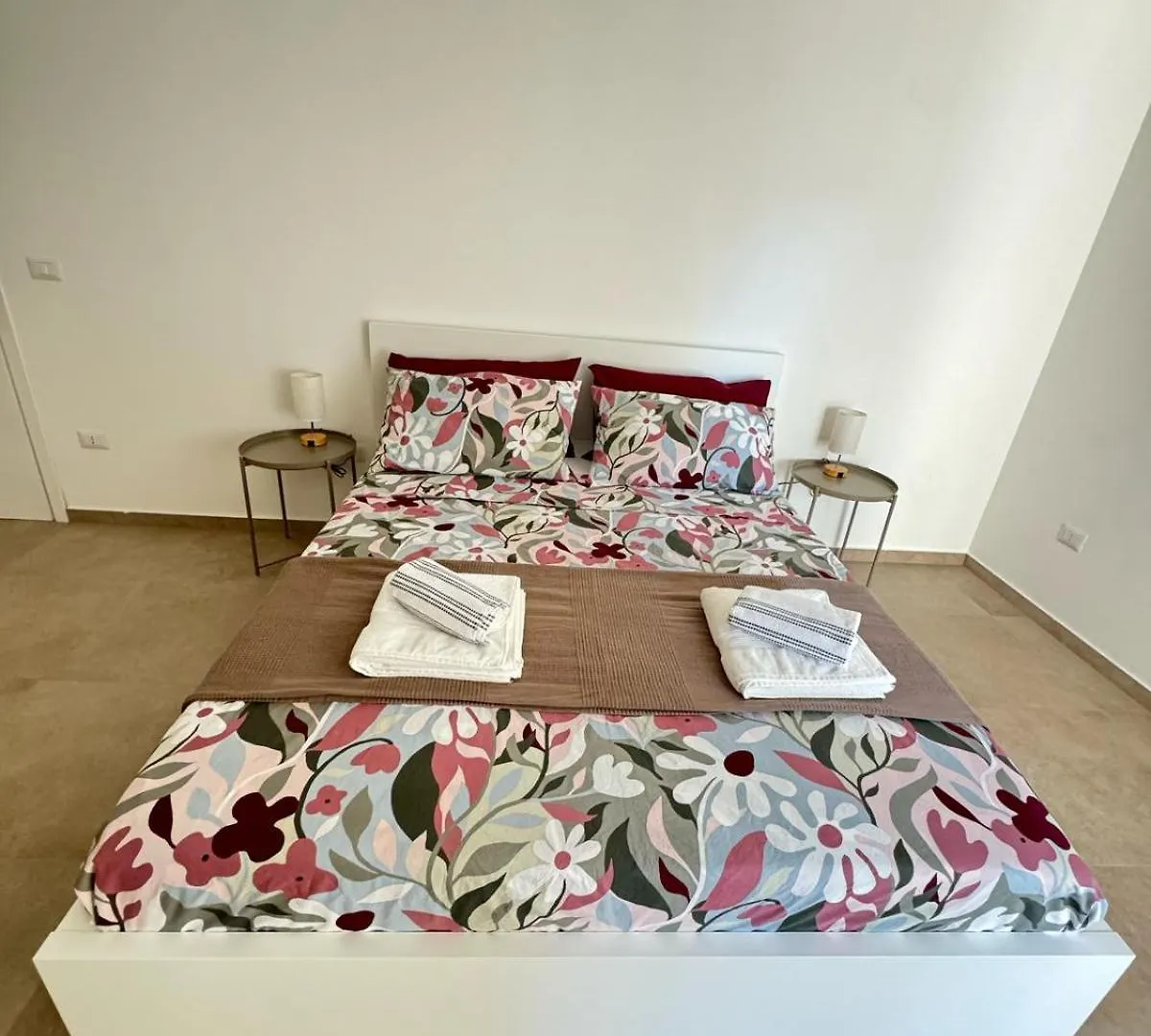 Luca'S Apartament Catania Italy